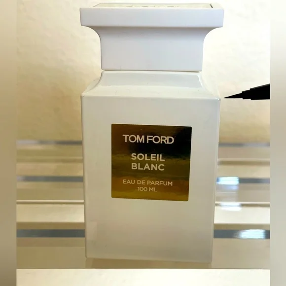 Tom Ford Soleil Blanc Eau de Parfum - Picture 3 of 6